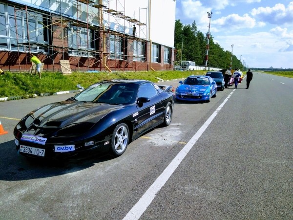 Показываем два редких Pontiac Firebird, которые есть в Беларуси