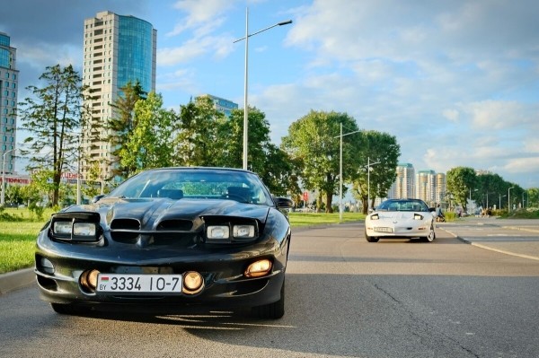 Показываем два редких Pontiac Firebird, которые есть в Беларуси