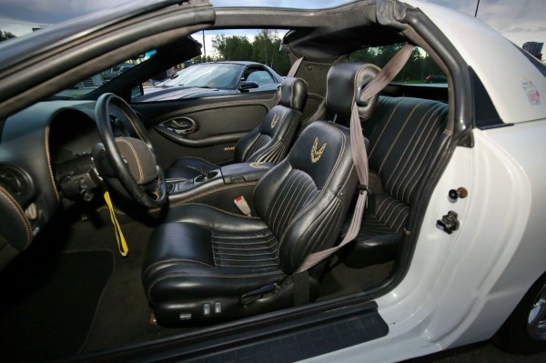 Показываем два редких Pontiac Firebird, которые есть в Беларуси