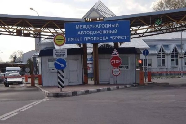 На «Варшавском мосту» один водитель украл принтер у другого На «Варшавском мосту» один водитель украл принтер у другого