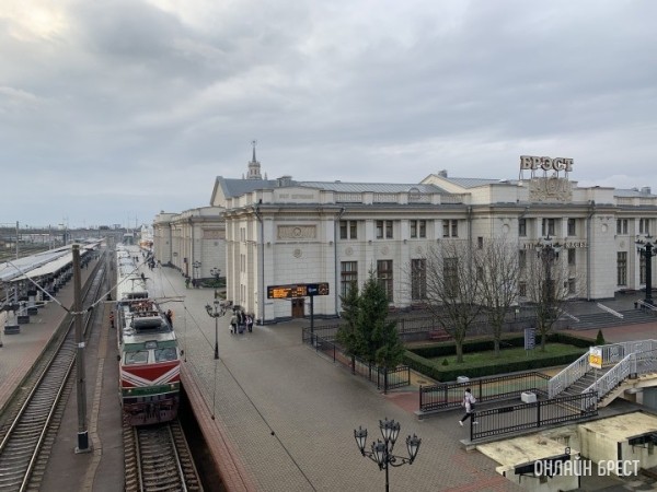 Первый заместитель начальника Брестского отделения БЖД Геннадий Азаренков: «Железного занавеса» на границе пока нет и, надеемся, не будет»