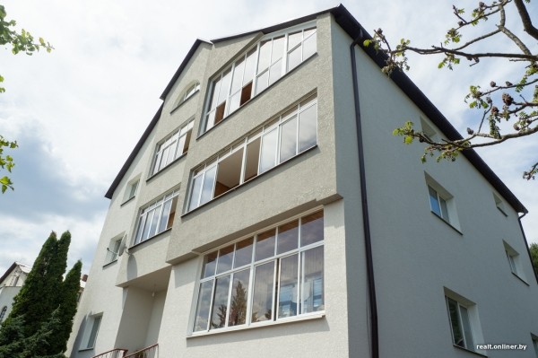 800 &laquo;квадратов&raquo; на одну семью. Побывали в домах, которые в 90-е строили на широкую ногу