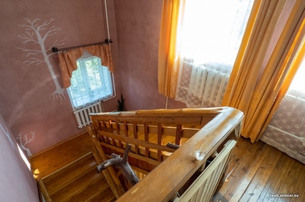 800 &laquo;квадратов&raquo; на одну семью. Побывали в домах, которые в 90-е строили на широкую ногу