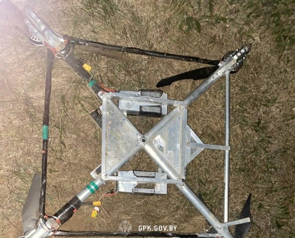 Литовцы сбили дрон, а сморгонские пограничники задержали тех, кто его запускал