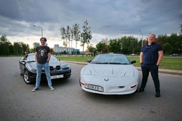 Показываем два редких Pontiac Firebird, которые есть в Беларуси