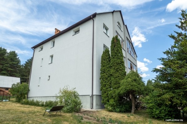 800 &laquo;квадратов&raquo; на одну семью. Побывали в домах, которые в 90-е строили на широкую ногу