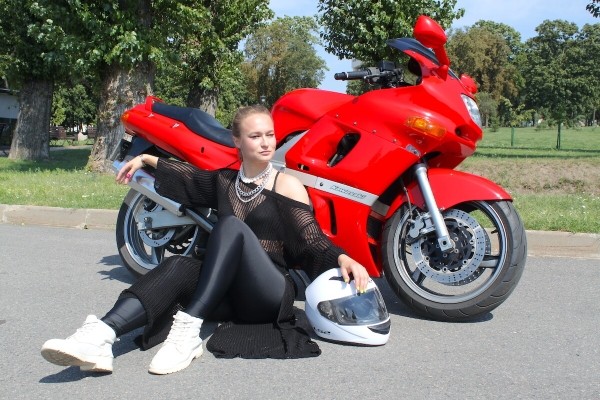 &laquo;Kawasaki разгоняется до 250 км/ч, но я с такой скоростью не езжу&raquo;. Пообщались с создателем необычного Парка валунов в Бресте