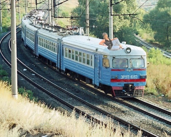&laquo;Женщина-кошка&raquo; из Минска стала мемом. В автомобильных пабликах &laquo;пожар&raquo;