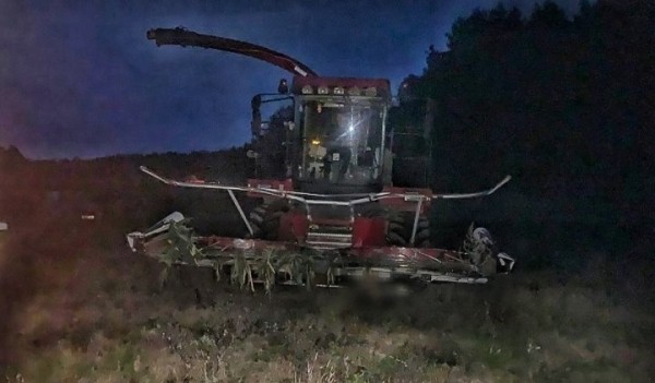 В Беларуси механизатор погиб под жаткой комбайна В Беларуси механизатор погиб под жаткой комбайна