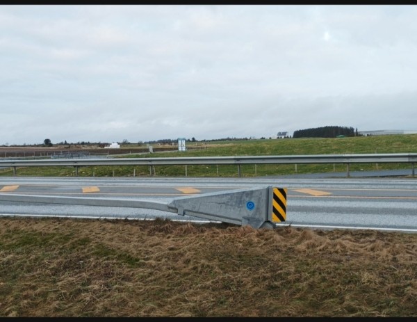 «Это не отбойник, это шампур»: что говорят белорусы о страшной аварии на трассе М6. Другие случаи и как решить проблему? «Это не отбойник, это шампур»: что говорят белорусы о страшной аварии на трассе М6. Другие случаи и как решить проблему?