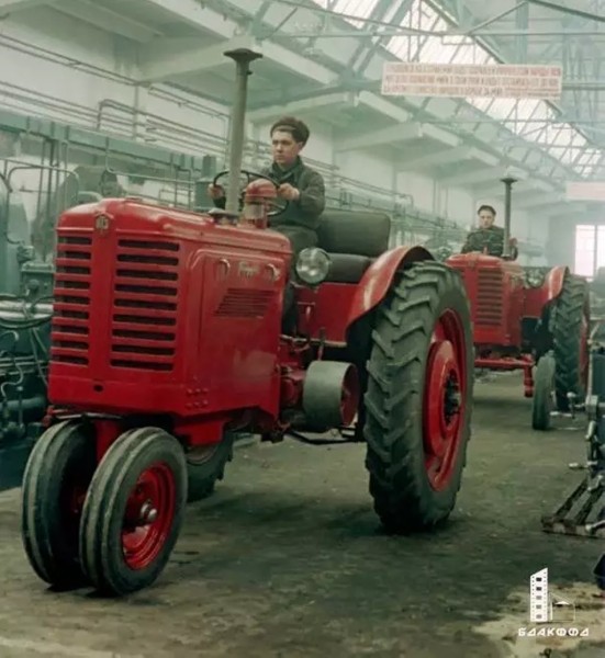 70 лет назад с конвейера сошел первый белорусский трактор