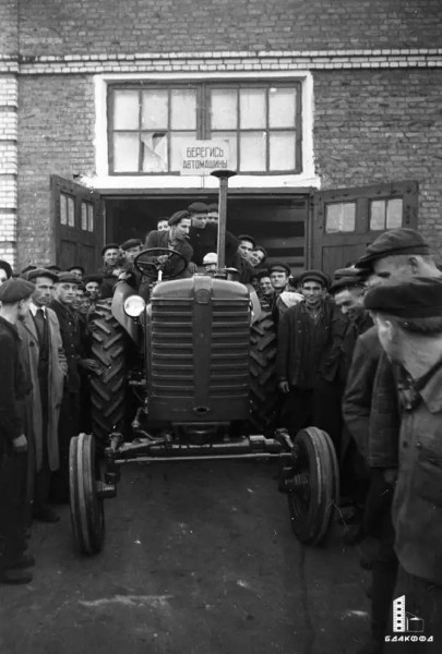 70 лет назад с конвейера сошел первый белорусский трактор