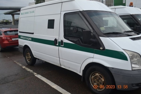 В Беларуси продают 25 инкассаторских машин. Вот сколько за них просят В Беларуси продают 25 инкассаторских машин. Вот сколько за них просят