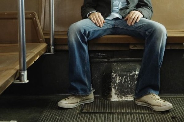 В Барановичах во время драки подросток сломал приятелю челюсть В Барановичах во время драки подросток сломал приятелю челюсть