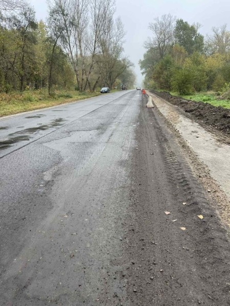 Специалисты КУП «Брестское ДЭП» начали работы по подготовке участка улицы Октябрьской революции (красный двор) к асфальтированию