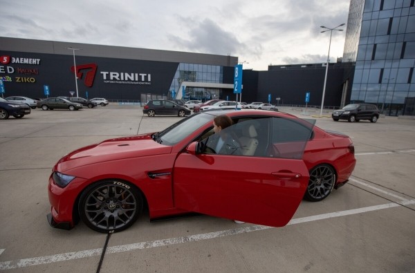 &laquo;Крутой подарок на ДР&raquo;: девушка из Гродно рассказала о своей BMW