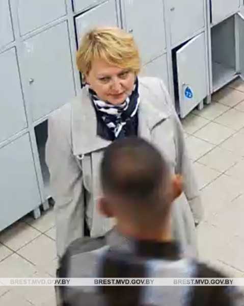 Милиция устанавливает личности женщин. Находились в магазине на Советской в Бресте