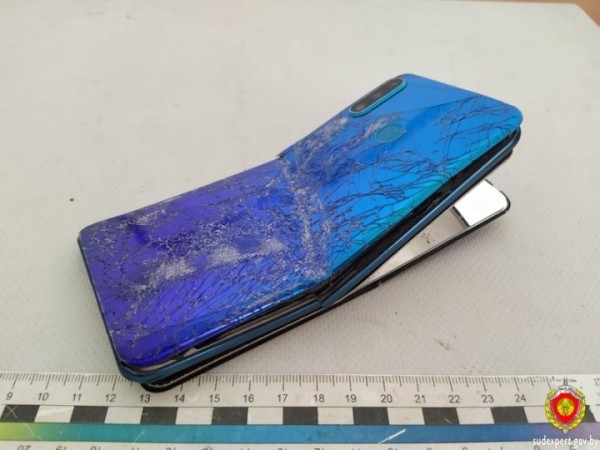 Мужчина при задержании сломал телефон. Эксперты сумели восстановить данные с мобильного