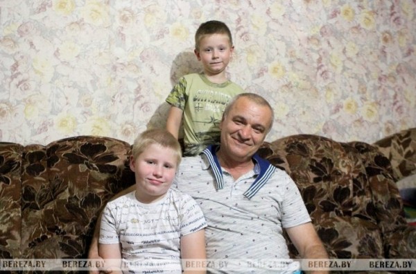 Отец-одиночка из Брестской области рассказал о воспитании своих сыновей Отец-одиночка из Брестской области рассказал о воспитании своих сыновей