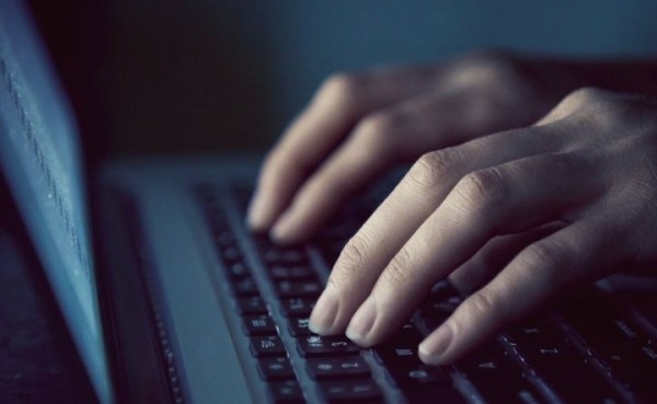 Педофил восемь лет терроризировал подруг и одноклассниц своей дочери