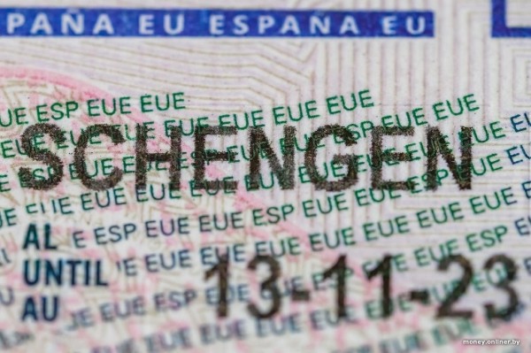 &laquo;Шенген&raquo; будут оформлять по-новому: без визита в посольство и наклейки в паспорте