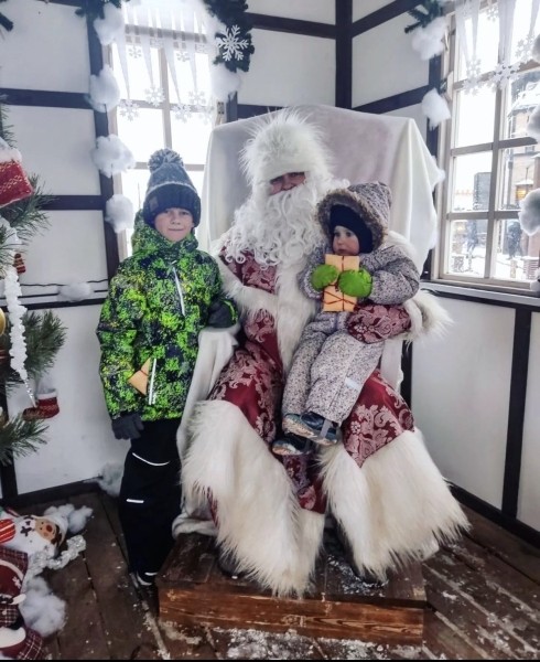 Парк животных приглашает на новогоднюю сказку «По ту сторону зеркала» Парк животных приглашает на новогоднюю сказку «По ту сторону зеркала»