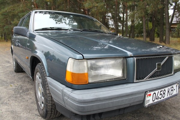 Настоящий «шведский чемодан»! На брестских улицах до сих пор ездит на неубиваемом Volvo 740 GL Настоящий «шведский чемодан»! На брестских улицах до сих пор ездит на неубиваемом Volvo 740 GL