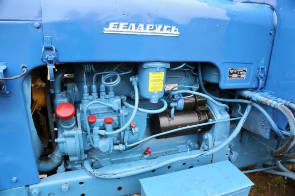 По полям, по полям синий трактор едет к нам! Белорус показал восстановленный МТЗ-50 1965 г. в.