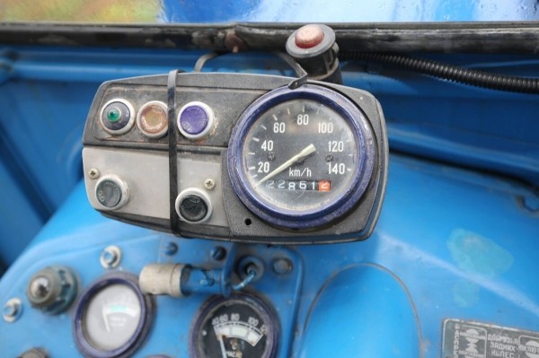 По полям, по полям синий трактор едет к нам! Белорус показал восстановленный МТЗ-50 1965 г. в.