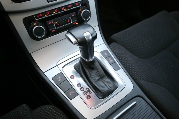 Белорус купил бензиновый VW Passat (B6) за $6 800. Проверили, стоил ли он своих денег Белорус купил бензиновый VW Passat (B6) за $6 800. Проверили, стоил ли он своих денег