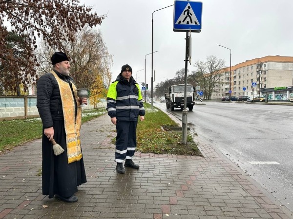 В Бресте освятили места, где произошли смертельные ДТП