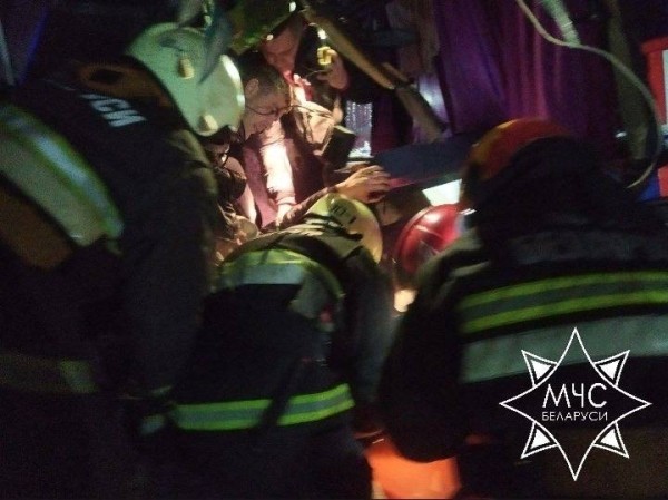 В Беларуси автобус столкнулся с фурой В Беларуси автобус столкнулся с фурой