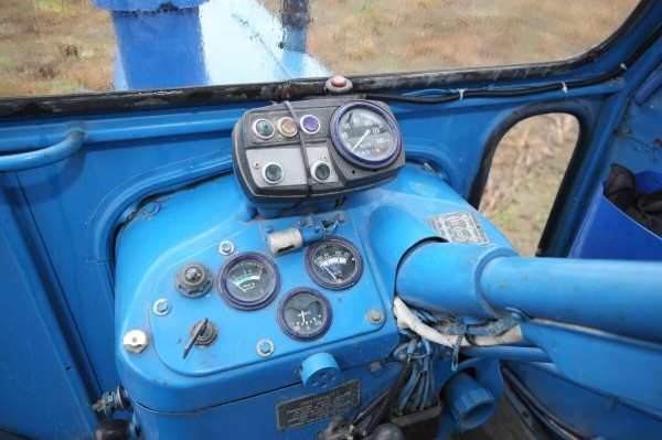 По полям, по полям синий трактор едет к нам! Белорус показал восстановленный МТЗ-50 1965 г. в.