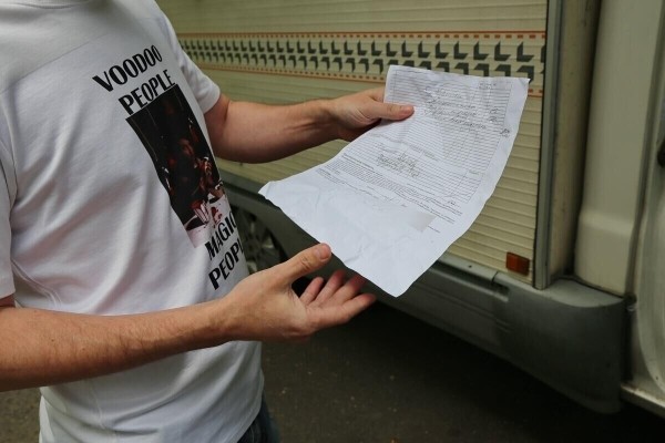 После ремонта на СТО автовладелец остался без документов на машину. Сервисмен: «Верну документы настоящему хозяину»