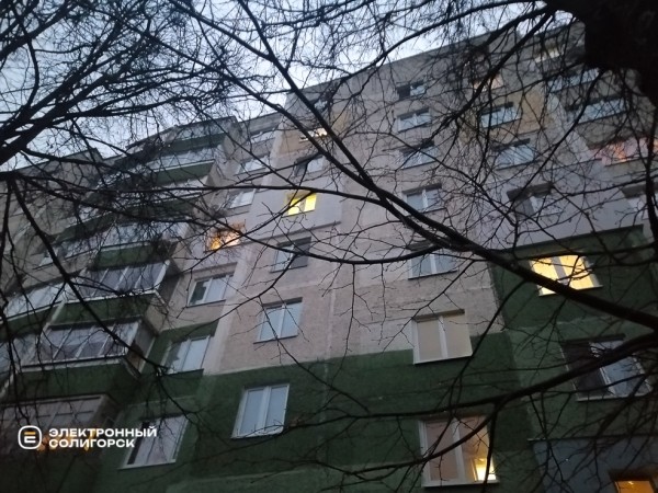 «Не хотели жить в свинарнике». Как солигорчане превратили убитый подъезд в элитный