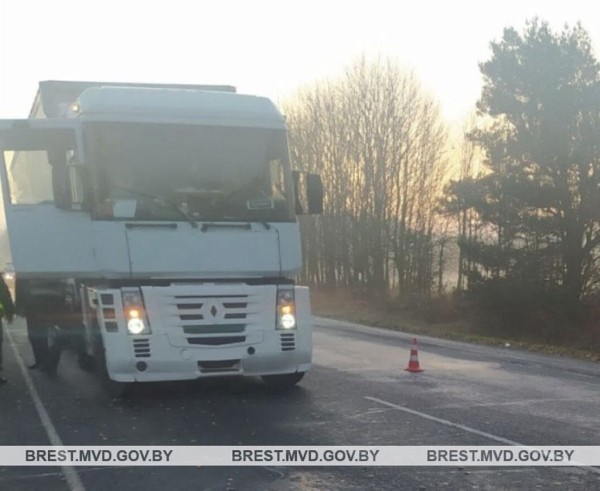 Пожилая женщина погибла под колесами грузовика в Ивановском районе