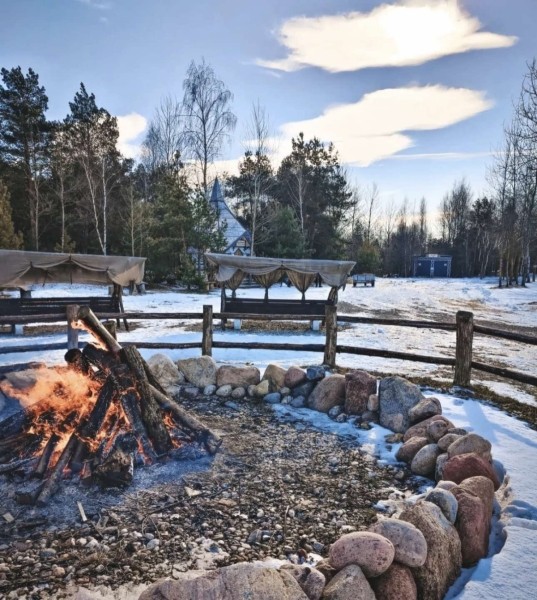 Парк животных приглашает на новогоднюю сказку «По ту сторону зеркала» Парк животных приглашает на новогоднюю сказку «По ту сторону зеркала»