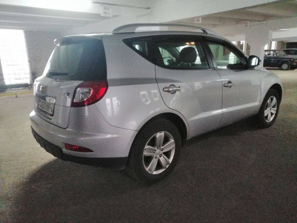 В Беларуси на аукцион выставили Geely по бросовой цене. Что за машина и в каком состоянии?