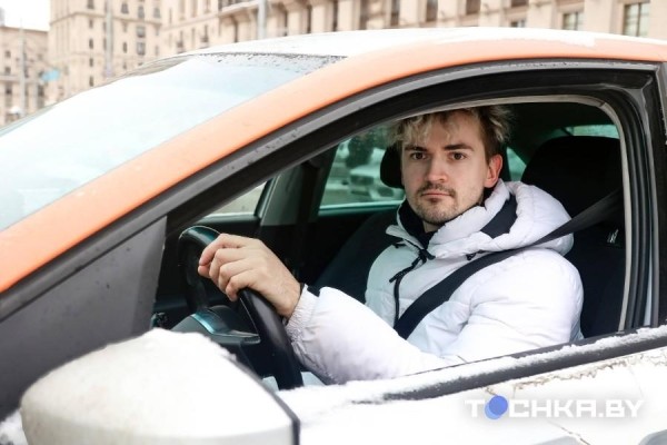 Поворот не туда: белорус помял каршеринговый Polo и теперь должен $10 тысяч Поворот не туда: белорус помял каршеринговый Polo и теперь должен $10 тысяч