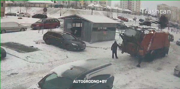 Теперь понятно, кто и почему блокирует авто мусорными баками. Видео из Гродно Теперь понятно, кто и почему блокирует авто мусорными баками. Видео из Гродно