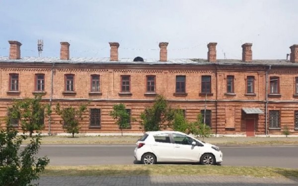 Цена на это здание в Бресте выросла в 9,5 тысячи раз за одну ночь. Сколько заплатил покупатель? Цена на это здание в Бресте выросла в 9,5 тысячи раз за одну ночь. Сколько заплатил покупатель?