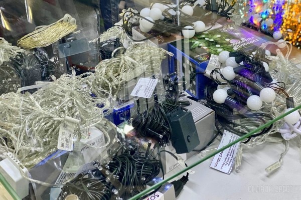 Новый 2024 год не наступит без Всей Электрики! Срочно приходите в магазин по улице Пушкинская, 94-2 и выбирайте новогоднюю иллюминацию