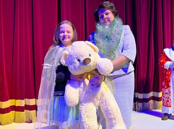 В Бресте устроили новогодний праздник для 300 детей-сирот и с ограниченными возможностями