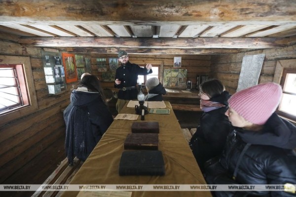 Партизанский Дед Мороз всю зиму будет принимать гостей в Ивацевичском районе Партизанский Дед Мороз всю зиму будет принимать гостей в Ивацевичском районе