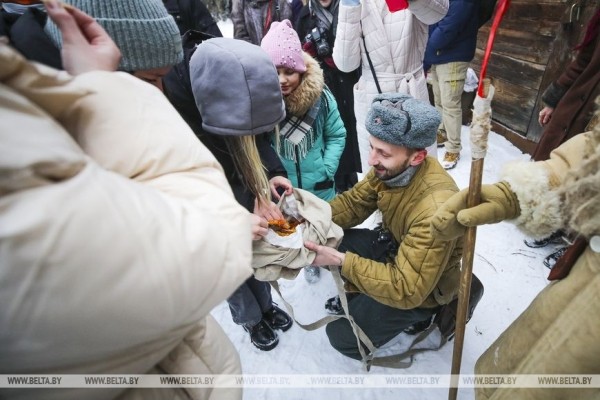 Партизанский Дед Мороз всю зиму будет принимать гостей в Ивацевичском районе Партизанский Дед Мороз всю зиму будет принимать гостей в Ивацевичском районе