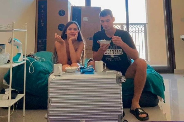 Как белоруска - стюардесса «Emirates» - строила отношения на расстоянии Как белоруска - стюардесса «Emirates» - строила отношения на расстоянии