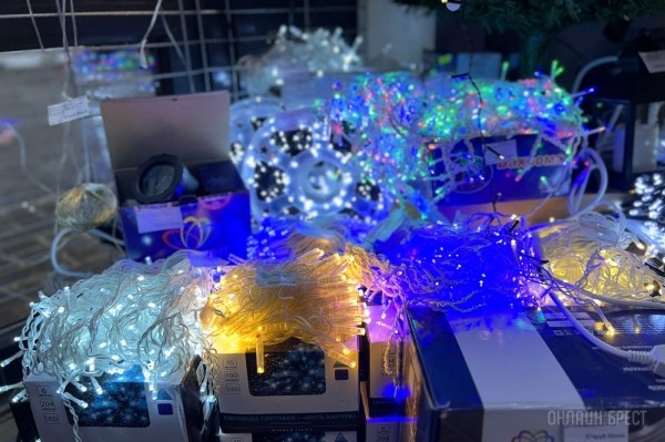 Новый 2024 год не наступит без Всей Электрики! Срочно приходите в магазин по улице Пушкинская, 94-2 и выбирайте новогоднюю иллюминацию