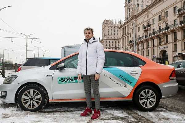 Поворот не туда: белорус помял каршеринговый Polo и теперь должен $10 тысяч Поворот не туда: белорус помял каршеринговый Polo и теперь должен $10 тысяч