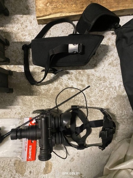 Оператора беспилотника пограничники нашли у границы с помощью служебной собаки Оператора беспилотника пограничники нашли у границы с помощью служебной собаки