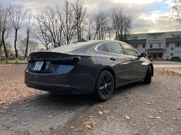 «Приклеили $1 000 за уборку салона!» Белорус отдал Chevrolet в автохаус и очень удивился методам реализации